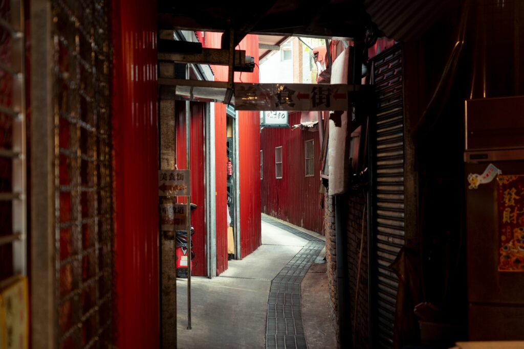 Photorealistic image showing the cultural practice of munu pusu in a traditional setting